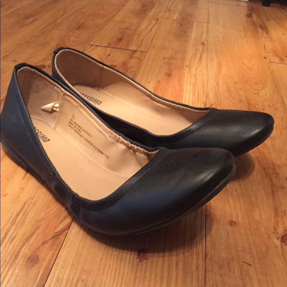 Mossimo Black Flats